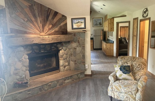 Ridgway House | 5-Star Ranch Guesthouse on 56 Beautiful Acres Beside Uncompaghre River