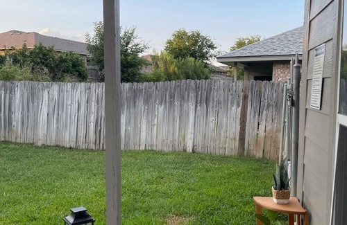 Robinson House | 5 Star Rated 3 Bedroom House in Robinson with WiFi and AC