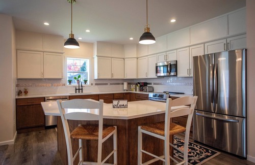Ellicottville House | 5 Star Rated New & Modern Family Home for Families
