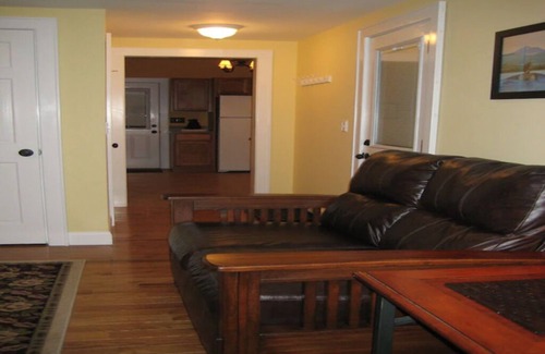 Wevertown House | 5 STAR RATED, Reduced space/cost for 2, 1st floor stay, See photos, 1 bedroom
