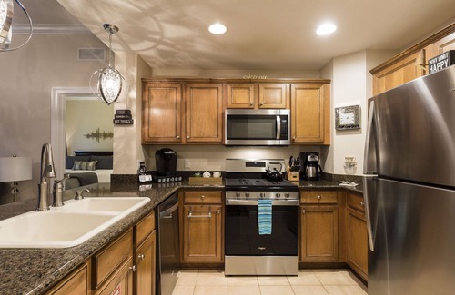Reunion Condo | 5 STAR TOP FLOOR CONDO WITH AMAZING GOLF VIEWS!