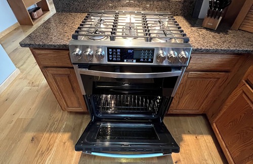 Morrison House | 5 Star Updated Home with Views - Spacious, AC, Fast Wi-fi, near Red rocks