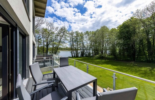 Krakow am See Apartment | 5 star vacation apartment Gelassenheit on Lake Krakow
