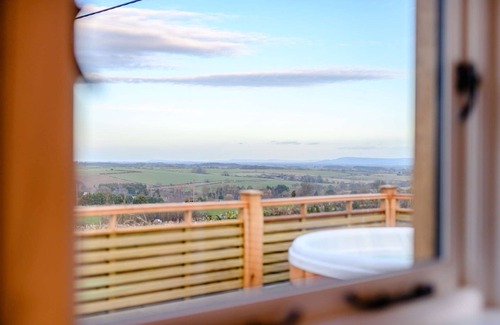 Finghall House | 5 Star with far reaching views in North York nPet friendly, village pub & walks