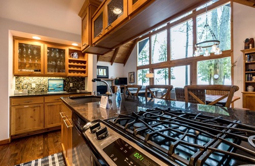 Sturgeon Bay House | 5-Stars! 1.3 Acres On Lk Mich!- Prime Oct Dates Still Available!