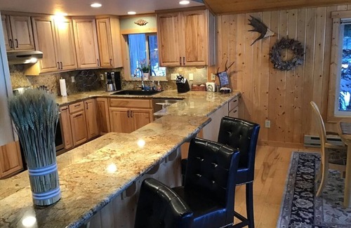 Island Park Cabin | 5 Stars! Elegant Lake Front Cabin w/Hot Tub, only 20 Minutes To Yellowstone NP!