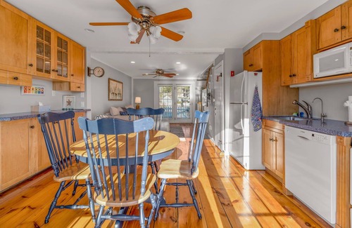 Mashpee Cottage | 5-Stars, Exceptional, 2 bedrooms, 1.5 baths, with magnificent views.