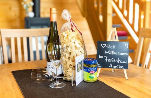 Rieden House | 5 Sterne Ferienhaus Annika mit Kamin, Seeblick und großer Terrasse