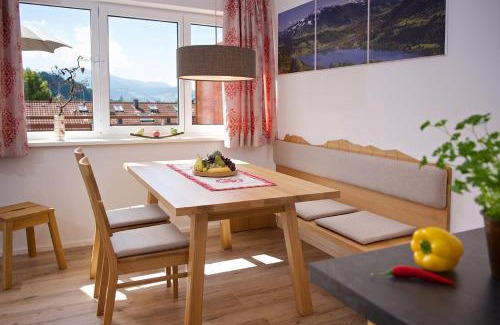 Kalzhofen Apartment | 5 Sterne Ferienwohnung Hochgratblick mit Schwimmbad und Sauna