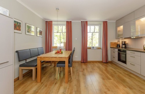 Alt Gaarz Apartment | 5-sterne- Luxuswohnung mit Infrarotkabine und Privatem Strandkorb