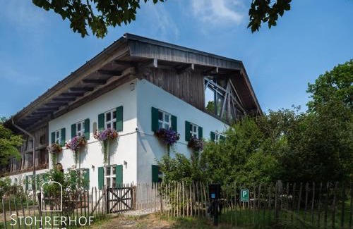 Riederau Apartment | 5 Sterne Penthouse-Loft Gut Stohrerhof bis 4 Personen