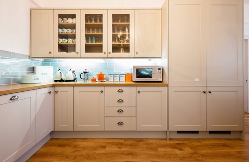 Criccieth House | 5* Stunning Victorian House, Sleeps 20, Located on the Seafront at Criccieth