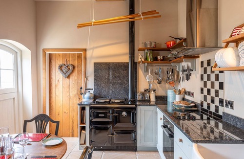 Huggate House | 5* stylish, luxury barn conversion, private hot tub, fabulous views