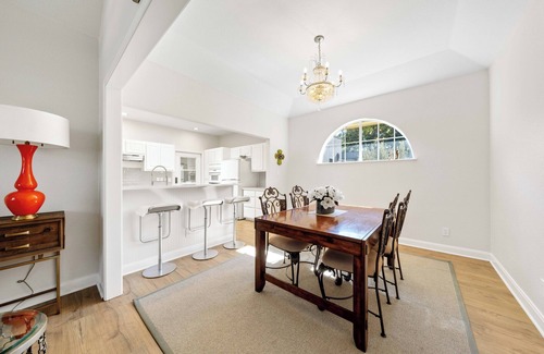 Boerne House | 5★ Texas Hill Country Retreat – 1400 sq ft, Walk to Shops + Private Patio