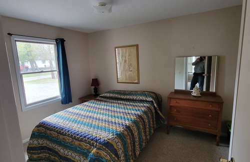 Northeastern Michigan Resort | #5 Thomas' Parkside Cottages, 2BR Lake Huron view suite, Downtown location