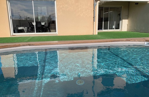 Saint-Pierre-la-Mer Villa | 5* villa for 6 people, 200 m from the beach, heated pool with shelter, top-of-the-range spa