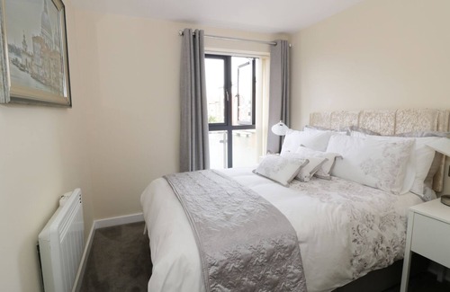Stourport-on-Severn Apartment | 5 WINDERMERE, family friendly, with a garden in Stourport-On-Severn