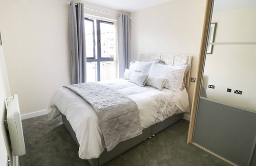 Stourport-on-Severn Apartment | 5 WINDERMERE, family friendly, with a garden in Stourport-On-Severn