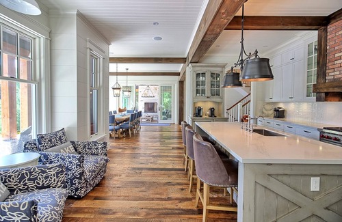 Seguin Cottage | 5-year old, Luxury Build on Joe! Immaculate Main + Guest Cottage! Tennis!