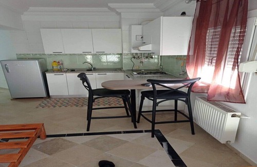 Eastern Khezama Apartment | 50 m to the beach , beach club, restaurants, shoots,shoots, market , police