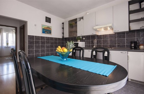 Tribunj Apartment | 50 m² Apartment ∙ 1 bedroom ∙ 3 guests