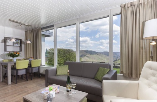 Krov House | 50 m² Bungalow ∙ 2 bedrooms ∙ 4 guests