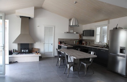 Saint-Denis-d'Oleron House | 50 meters from the sea, the property by the sea.