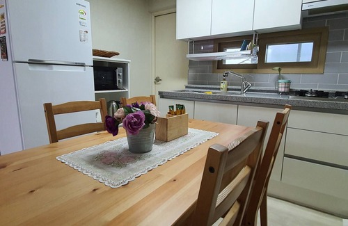 Wonhyoro-dong Apartment | 50 meters from 2 subway lines in the right center of Seoul