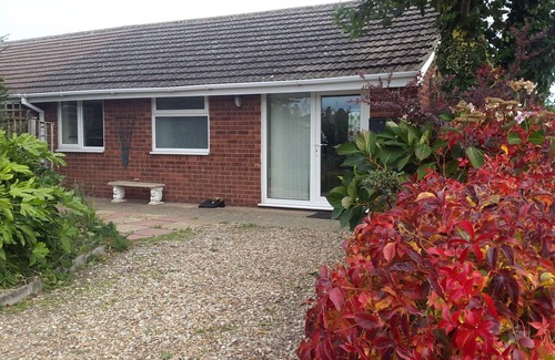 Trusthorpe House | 50 meters from miles of dog friendly beach