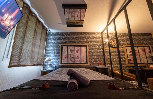 Quartier du Mont Gargan Apartment | 50 Nuances de Bonheur - Love Room à Rouen