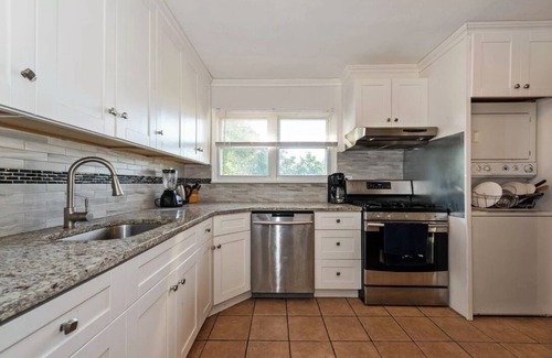 Deer Park Apartment | 50% off 4bedrooms+2baths+living rooms+kitchen+dinning room+family room+ backyard