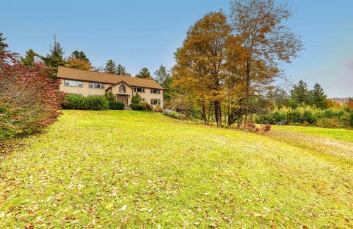 Londonderry House | 500 acre historic property w/private fishing lake, skiing + all-season fun