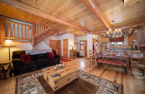 Fraser House | 500 North Lupine