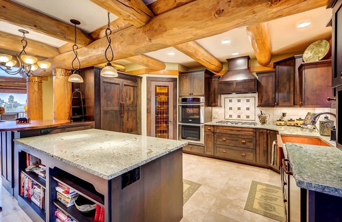 Black Hawk Cabin | 5000 sqft Log home Denver, Red Rocks, SKI, HOT TUB, Sleeps 6 adults + 6 kids