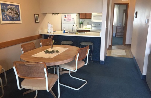Port Clinton Condo | 501-B1 HarborSide: 1 BR sleeps 4
