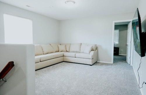 West Jordan House | 5040 Sqft l Sleeps 25 l Near Ski & Downtown SLC