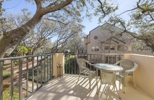 American Beach Apartment | 505 Sailmaker Apts