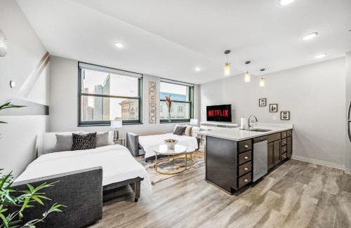 Gateway District Apartment | 506- 2BR unit with Olympic Pool & Steam Access in Downtown Playhouse Square