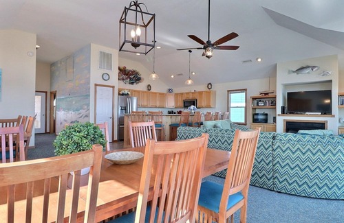 Kill Devil Hills House | 5090 Hook Line Sinker * Oceanfront * pool hot tub