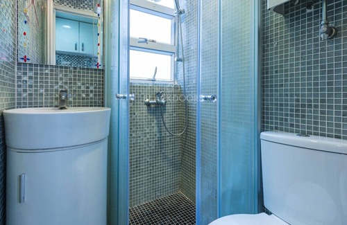 Yau Tsim Mong House | [509NR]Modern 2BR, Nathan Road, 6 pax, pocket wifi, near Yau Ma Tei MTR