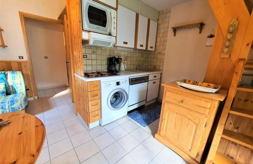 La Salle-les-Alpes Apartment | 50m from shops, 1st floor, balcony, tv, 35m², Serre Chevalier