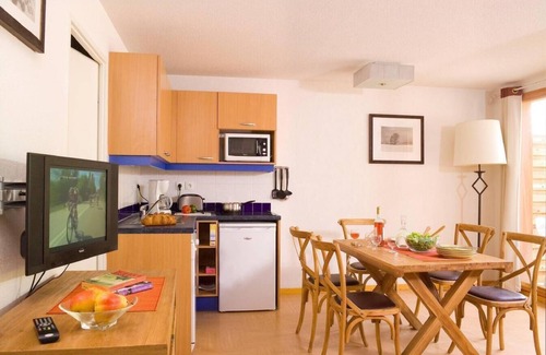 Les Orres Apartment | 50m from shops, view ski slopes, swimming pool, balcony, 28-29m², Les Orres