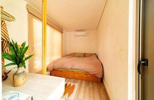 Saladita Apartment | 50m to Surf Saladita Casita with Luuna Mattress Pool Ice Bath
