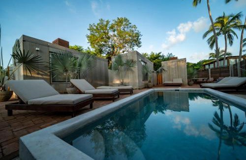 Saladita Apartment | 50m to Surf Saladita Casita with Luuna Mattress Pool Ice Bath