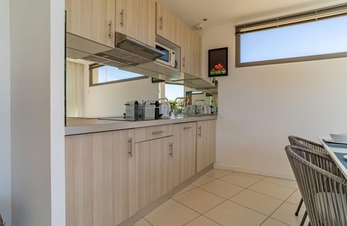 La Grande-Motte Apartment | 50m2 Apartment with A/C and direct access to the beach