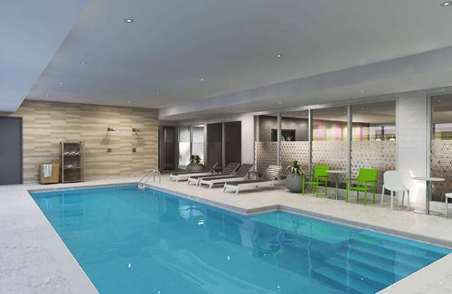 Ste. Foy Hotel | 51 m² Hotel ∙ 2 bedrooms ∙ 127 guests