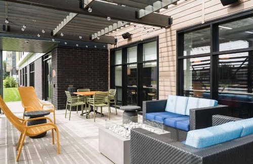 Ste. Foy Hotel | 51 m² Hotel ∙ 2 bedrooms ∙ 127 guests