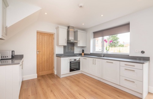 Heworth House | 51 Main Avenue · Luxurious Modern York House with Garden & Parking | Pass the Keys