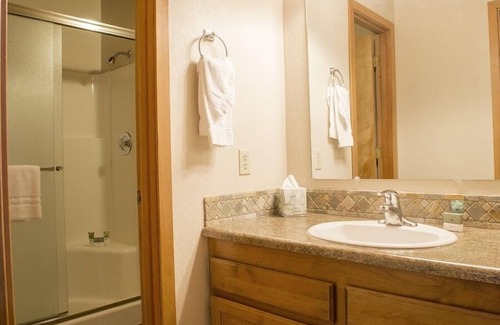 Tennis Village Condo | 51 Tennis Village | 2 BR / 2 BA, Sleeps 6