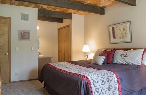 Tennis Village Condo | 51 Tennis Village | 2 BR / 2 BA, Sleeps 6